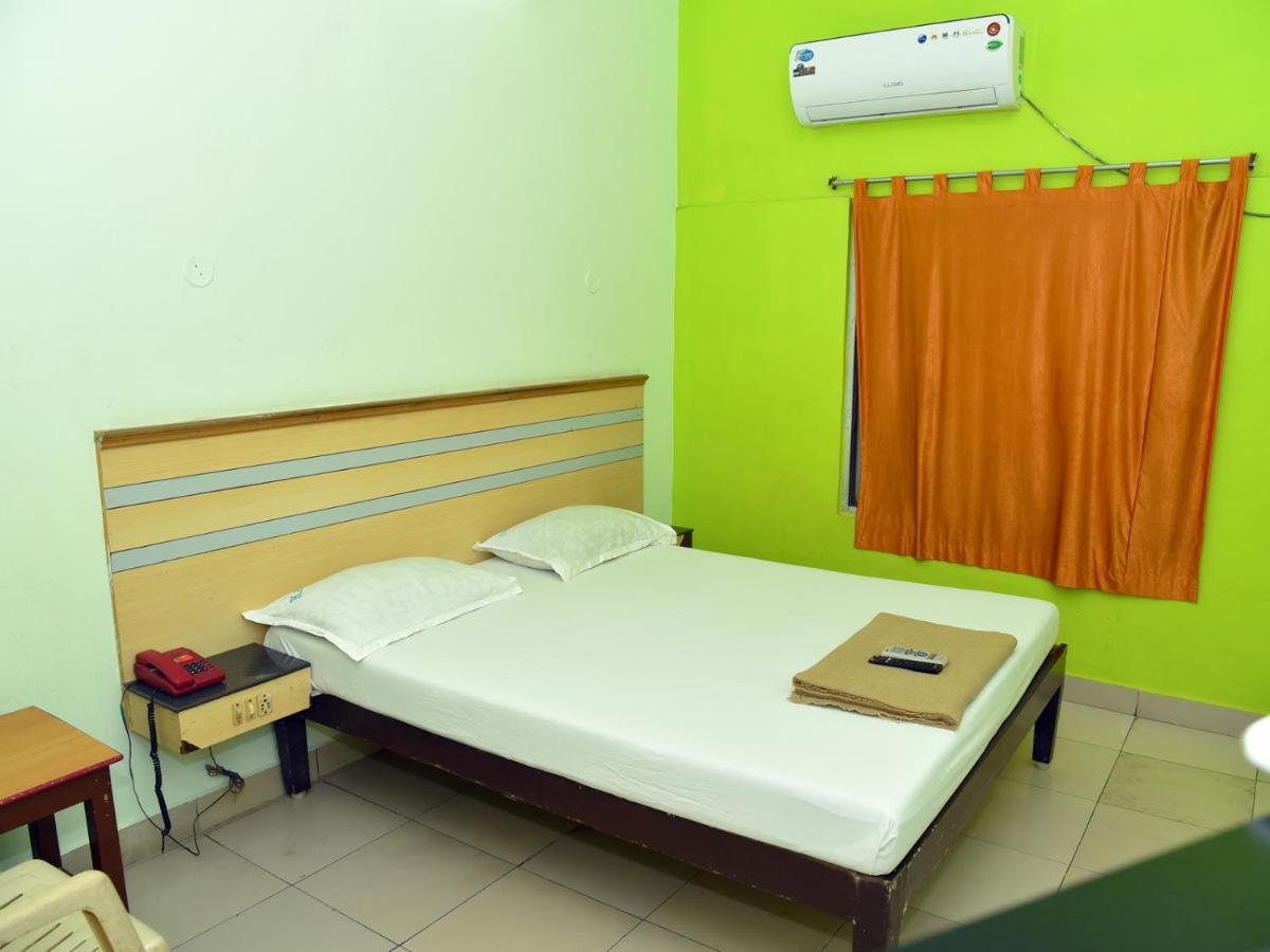 Hotel Aditya Puducherry Zewnętrze zdjęcie