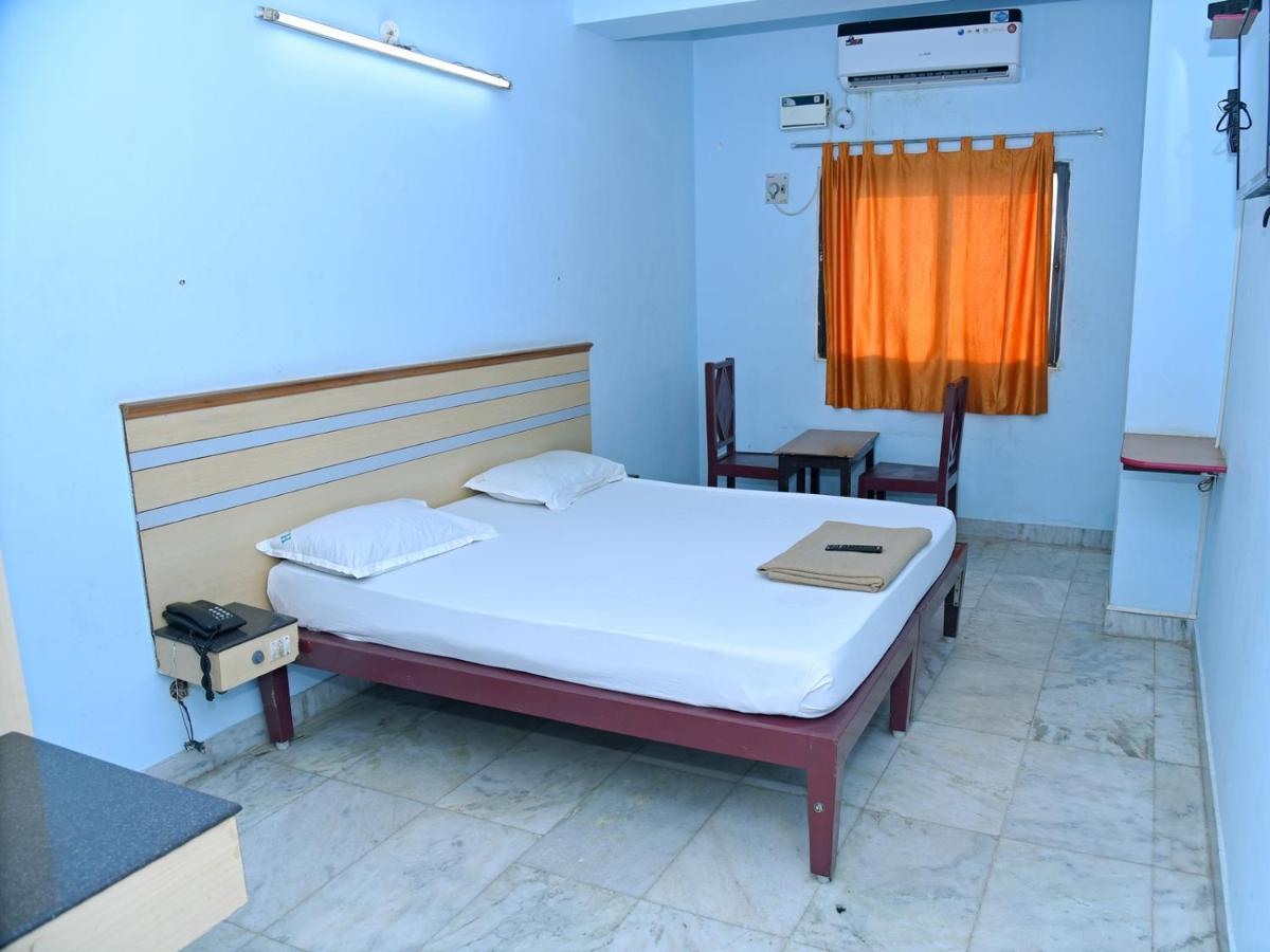 Hotel Aditya Puducherry Zewnętrze zdjęcie
