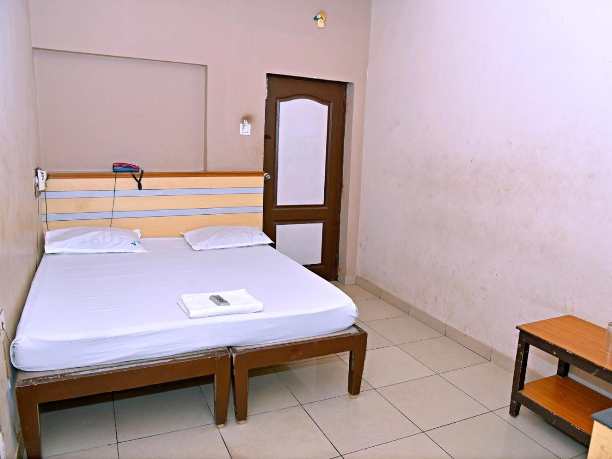 Hotel Aditya Puducherry Zewnętrze zdjęcie