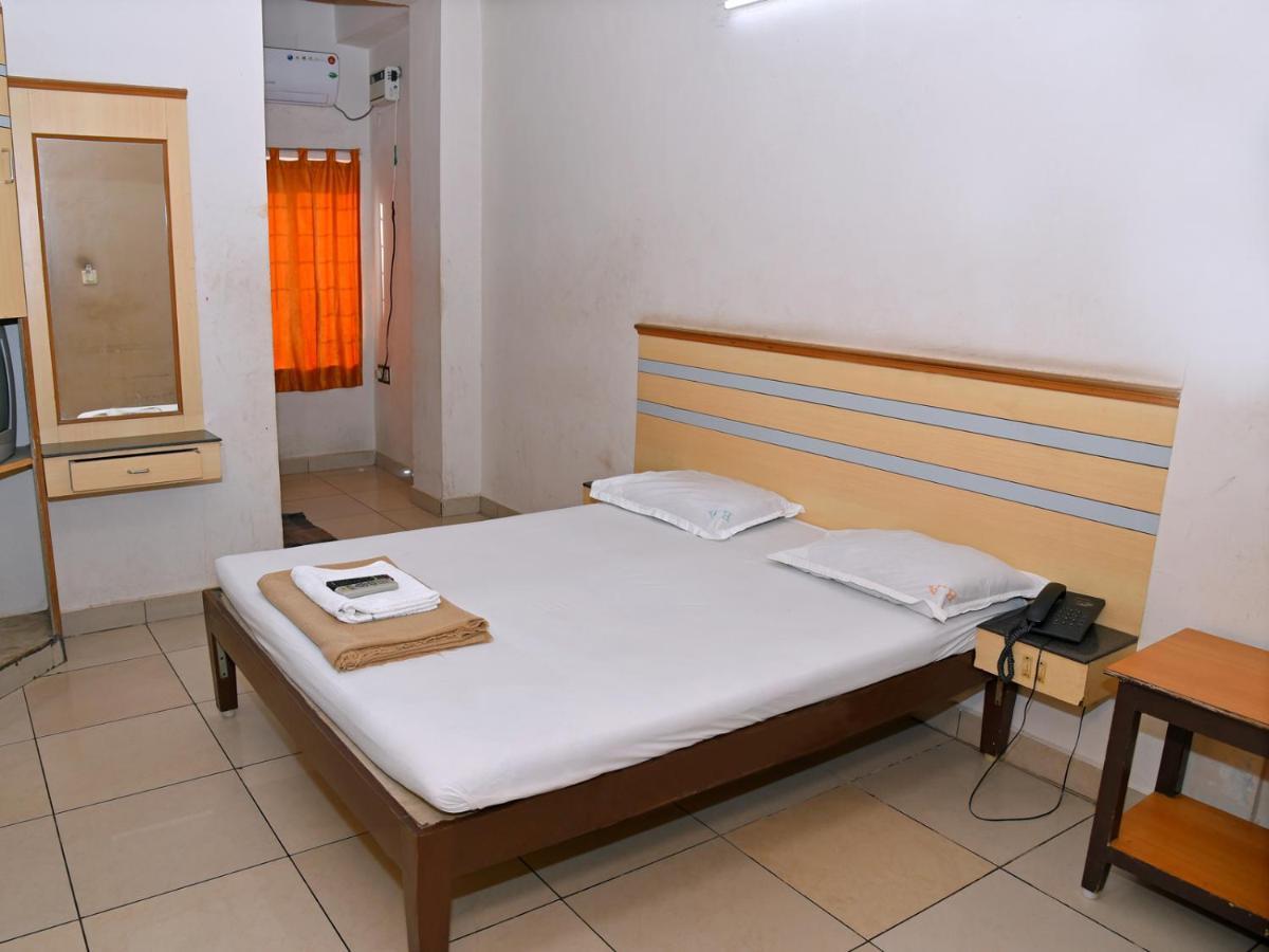 Hotel Aditya Puducherry Zewnętrze zdjęcie