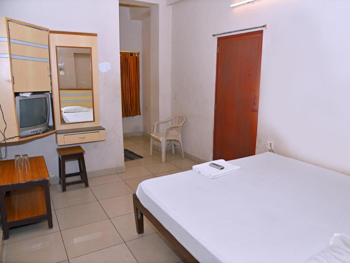 Hotel Aditya Puducherry Zewnętrze zdjęcie